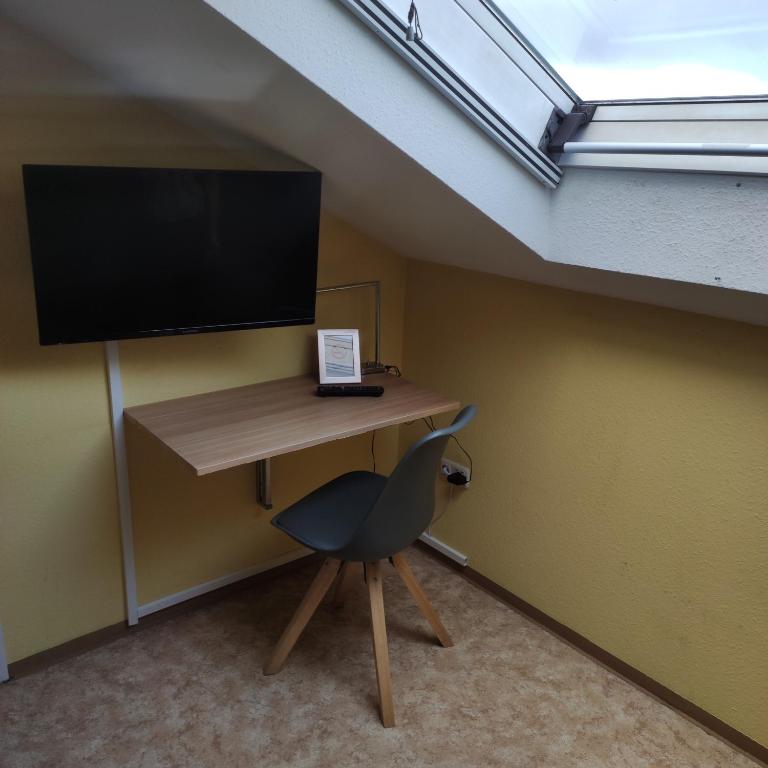 TV a/nebo společenská místnost v ubytování Gasthof Goldene Krone