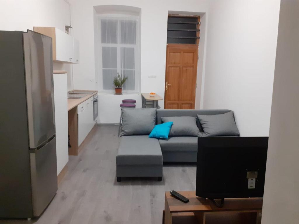City Center 3 Bedroom N4.2 Apartment Dowtown location - Housity