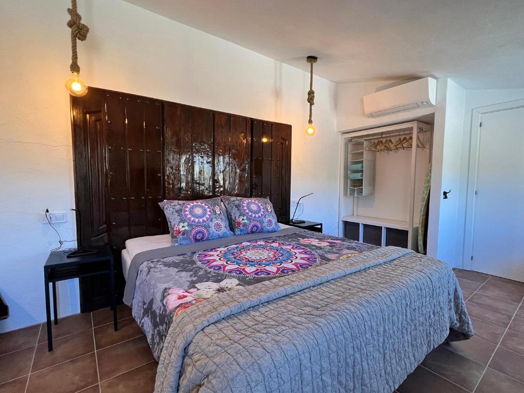 Postel nebo postele na pokoji v ubytování Finca Zayas Casa Rural & Guest Suites