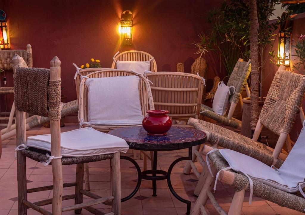 Posezení v ubytování Riad dar El Arsa Rooftop & jacuzzi