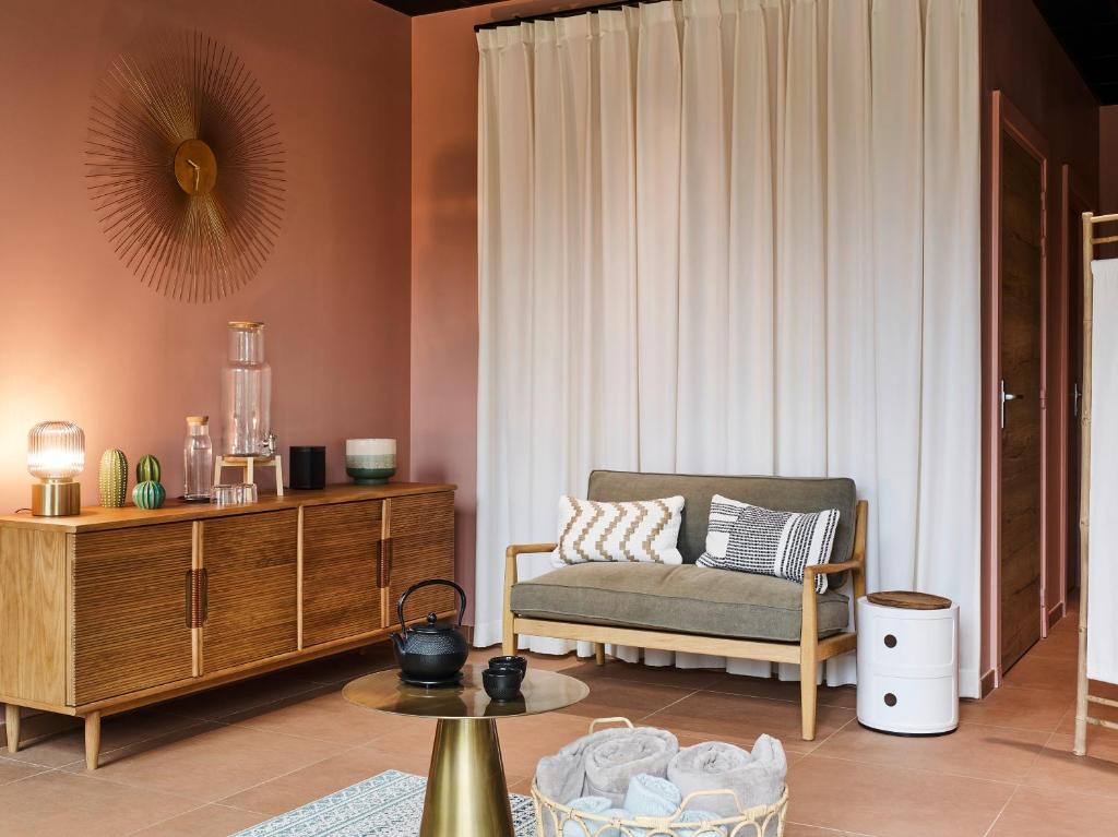 Posezení v ubytování TRIBE Hôtel Le Touquet