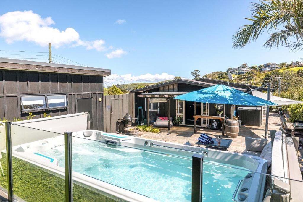 Gallery image of Onetangi Retreat - Stay Waiheke in Onetangi