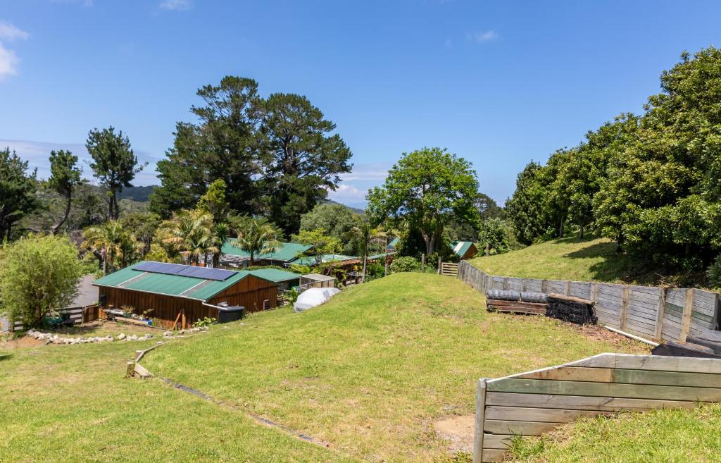 Zahrada ubytování Aotea Lodge Great Barrier