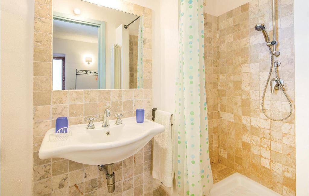 A bathroom at Vista Piscina