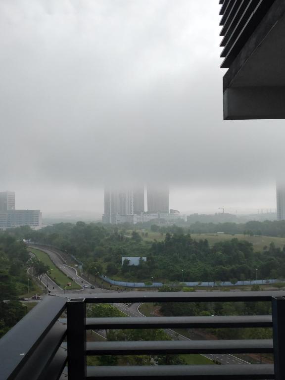 Fotografie z fotogalerie ubytování D Bunga مسلم Homestay Pool View Legoland Nusajaya v destinaci Nusajaya