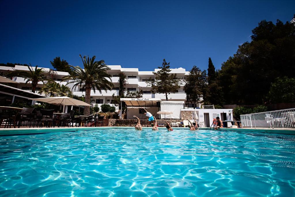 Apartamentos San Miguel Park & Esmeralda Mar, Port de San ...