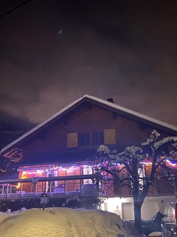 Budova, v ktorej sa apartmán nachádza