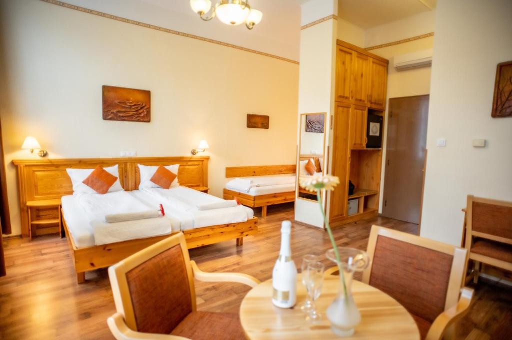 Hotel Manzard Panzio - Resim 44