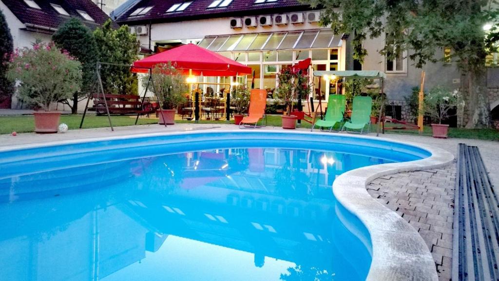 Hotel Manzard Panzio - Resim 2