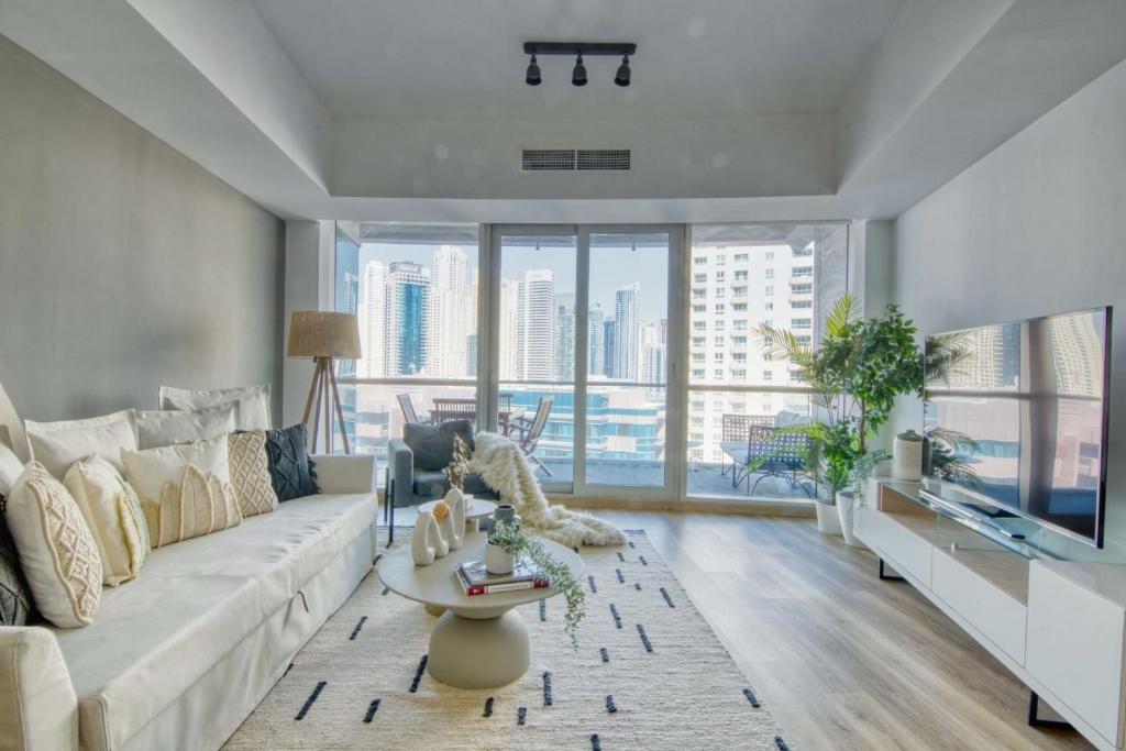 Posezení v ubytování The Smart Concierge - Damac Waves