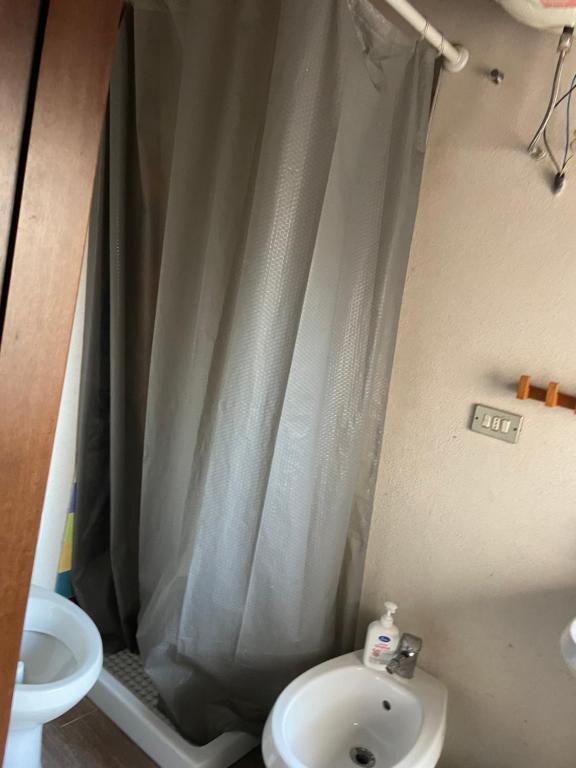 Łazienka w obiekcie Via vecchia dei postriboli