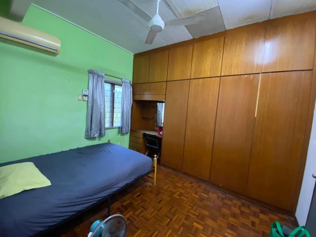 Ein Bett oder Betten in einem Zimmer der Unterkunft Bilik sewa Kajang Sg Jelok