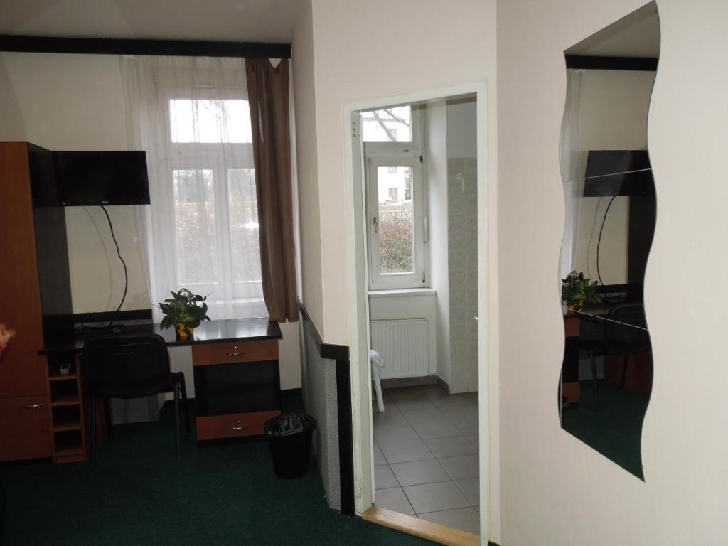 Masarykova Kolej - Single Room With Bathroom
