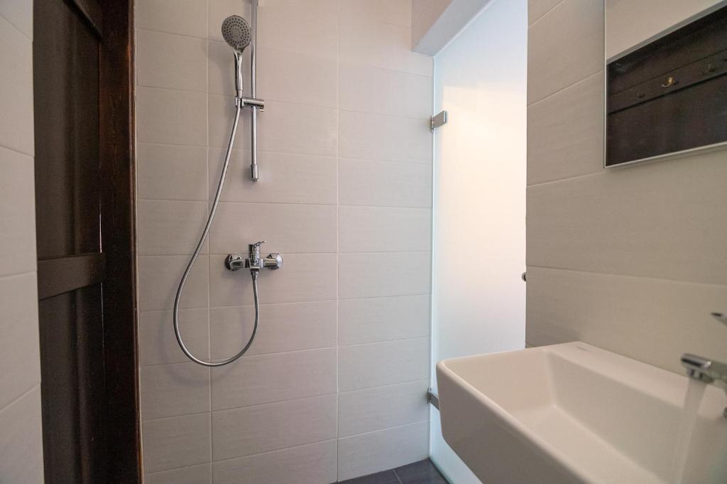 Marthas DeLight Rooms - 9