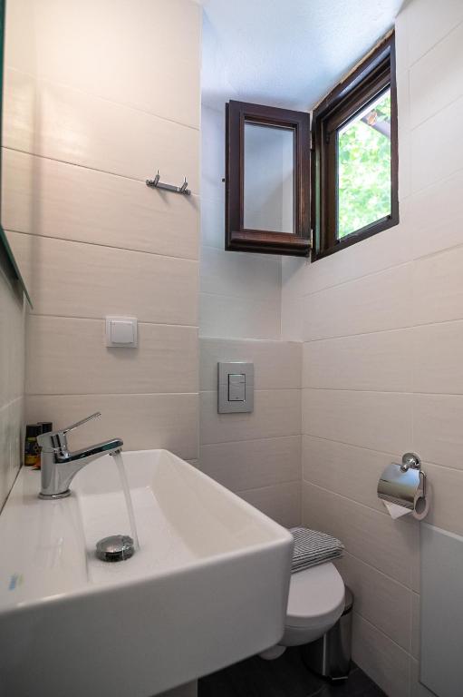 Marthas DeLight Rooms - 11