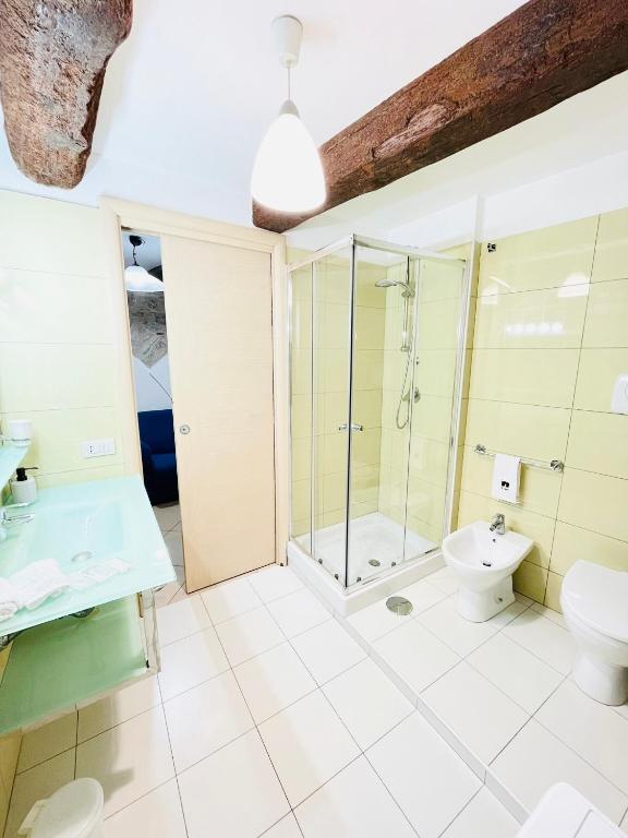 Koupelna v ubytování Ch Suite & PrivateParking - Corso 18 Agosto - Apartment
