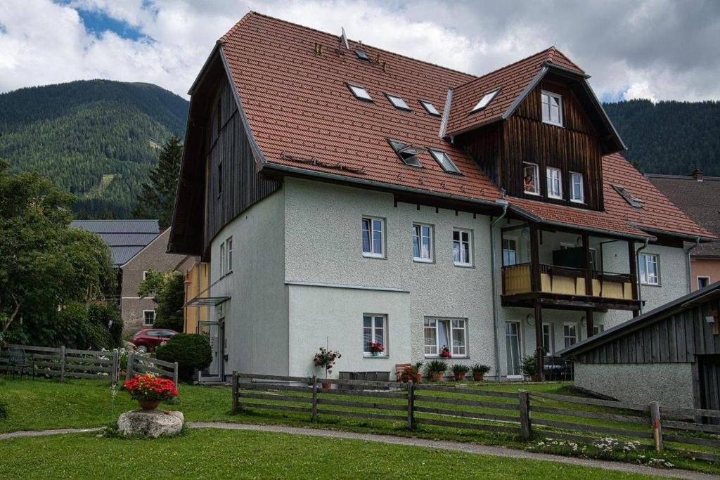 Výhľad na hory alebo výhľad na hory priamo z apartmánu