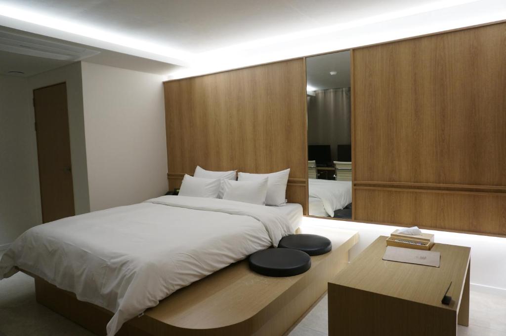 From H Sodo Hotel Paju - Suite