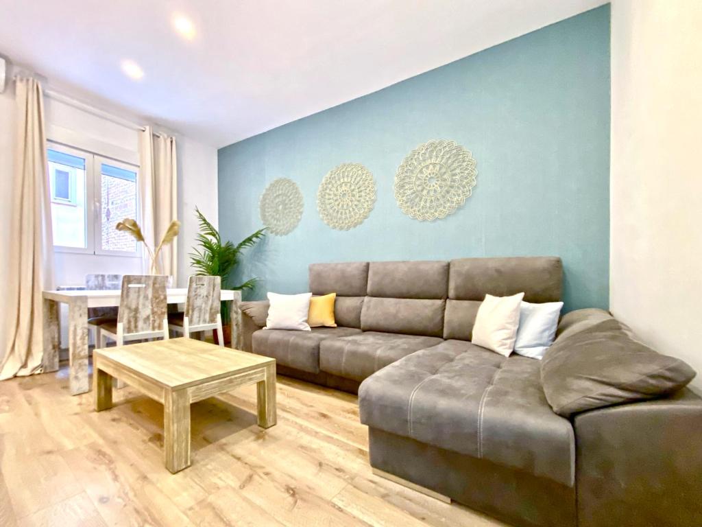 A seating area at La Latina Market - Apartamento de 2 dormitorios