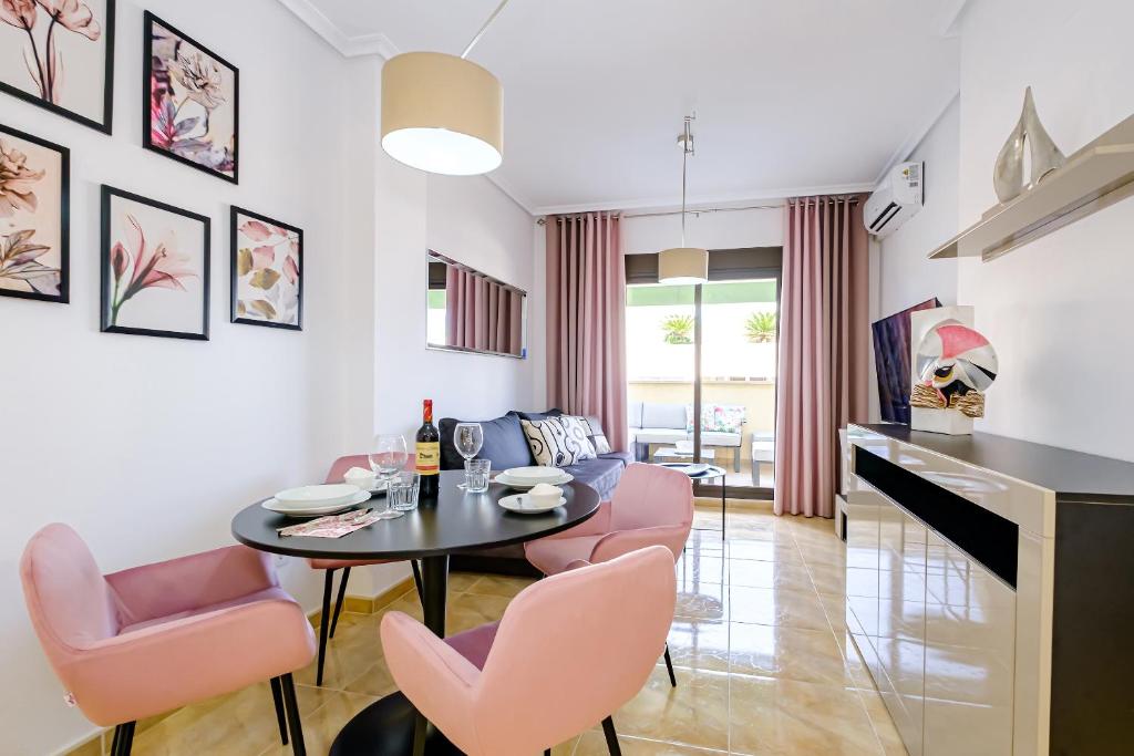 Kuchyňa alebo kuchynka v ubytovaní Holiday Penthouse San Miguel 5-7
