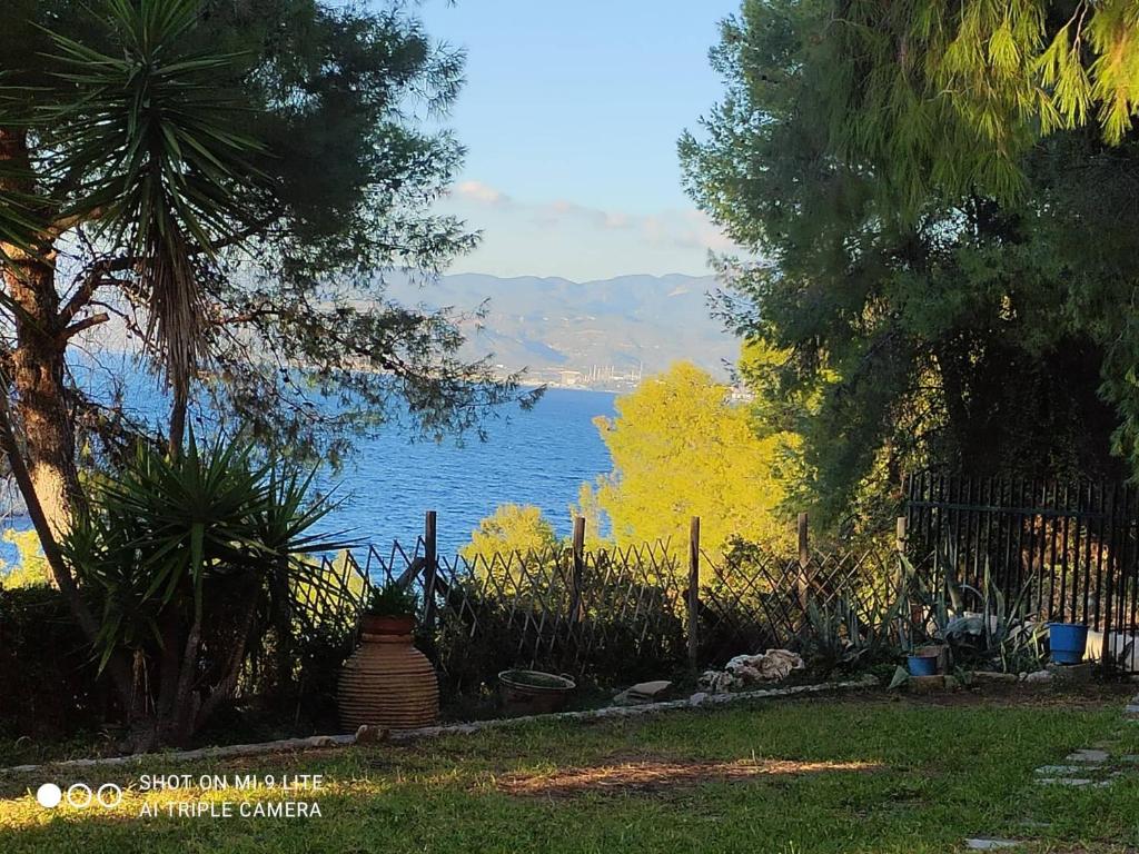 TSOUDEROS home