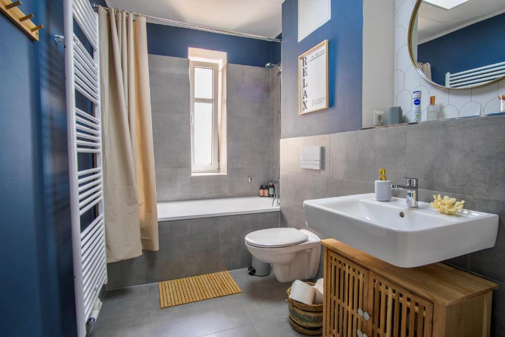 Fotografie z fotogalerie ubytování 4-Room Luxury Apartment - close to Central Station, free parking, kitchen v Lipsku