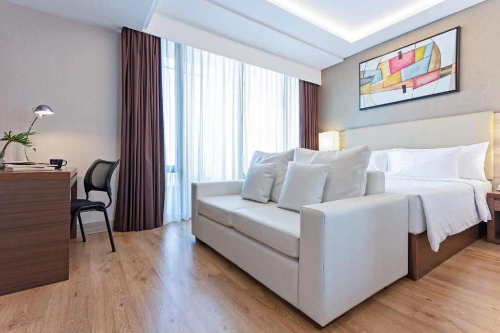 Adelphi Forty-Nine - 4