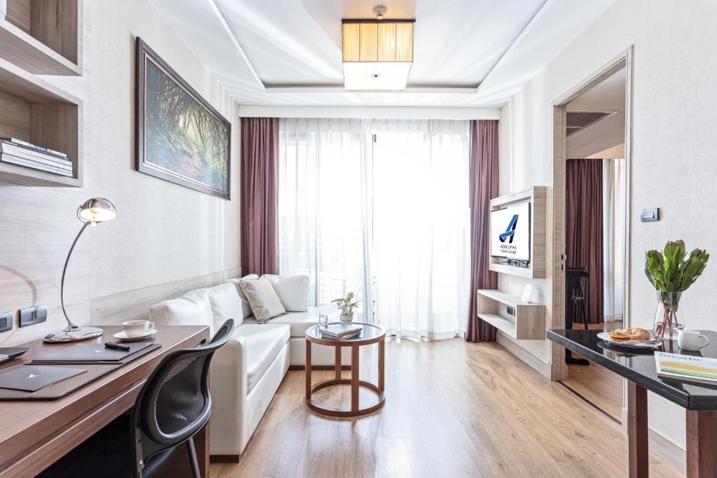 Adelphi Forty-Nine - 14