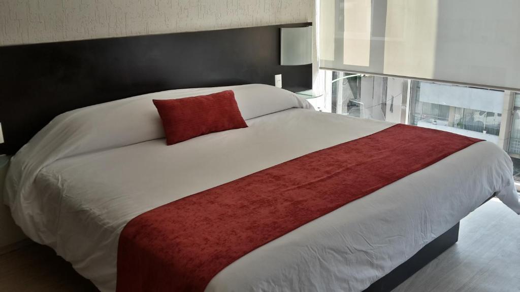 Grupo Kings Suites -Monte Chimborazo 537 - Two-Bedroom Apartment