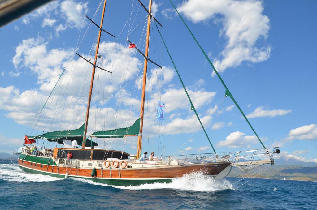 Cabin Charter in Turkey