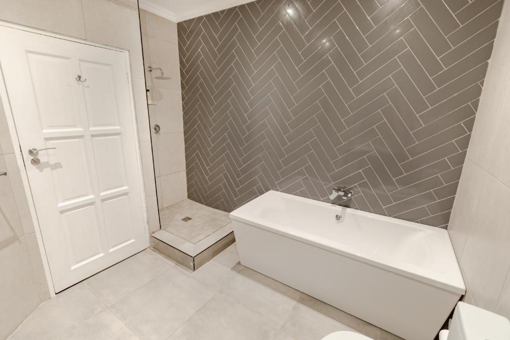 Essenwood House - Room King Con Vista A La Piscina