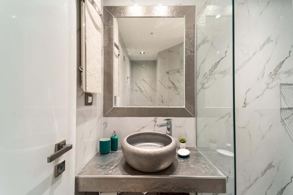 Galleries Elegant Suites - 13