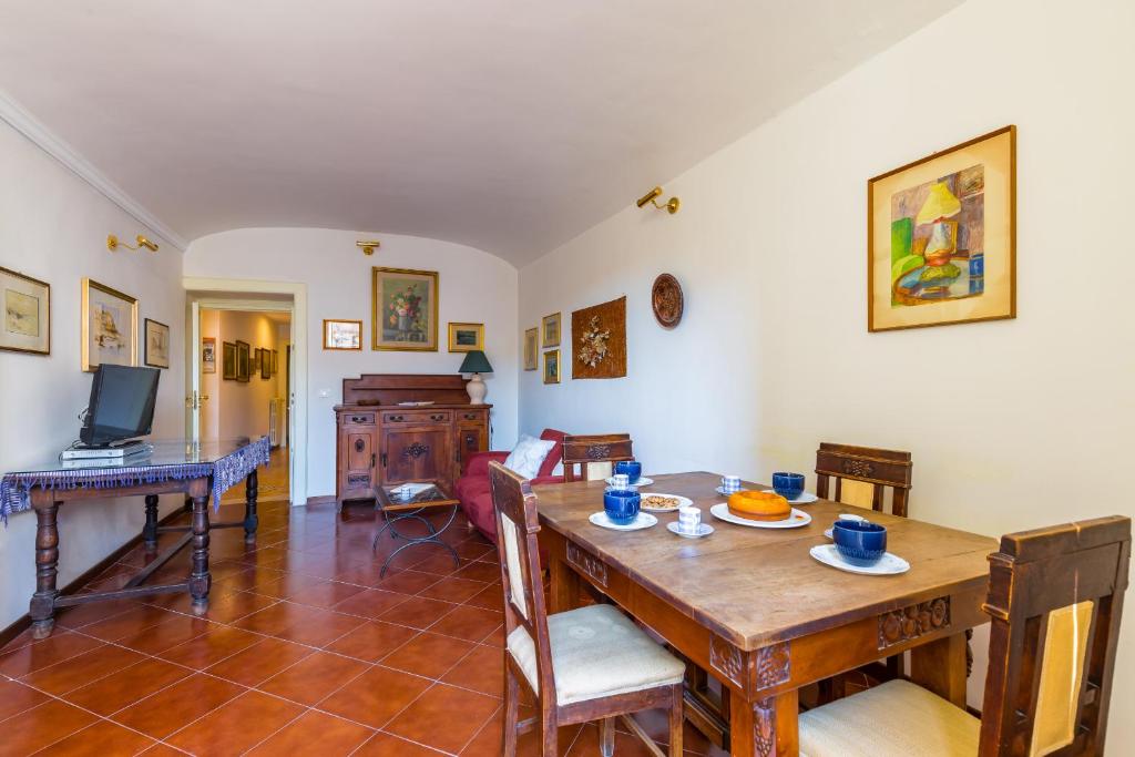 A seating area at Appartamento a Santa Maria La Nova by Wonderful Italy