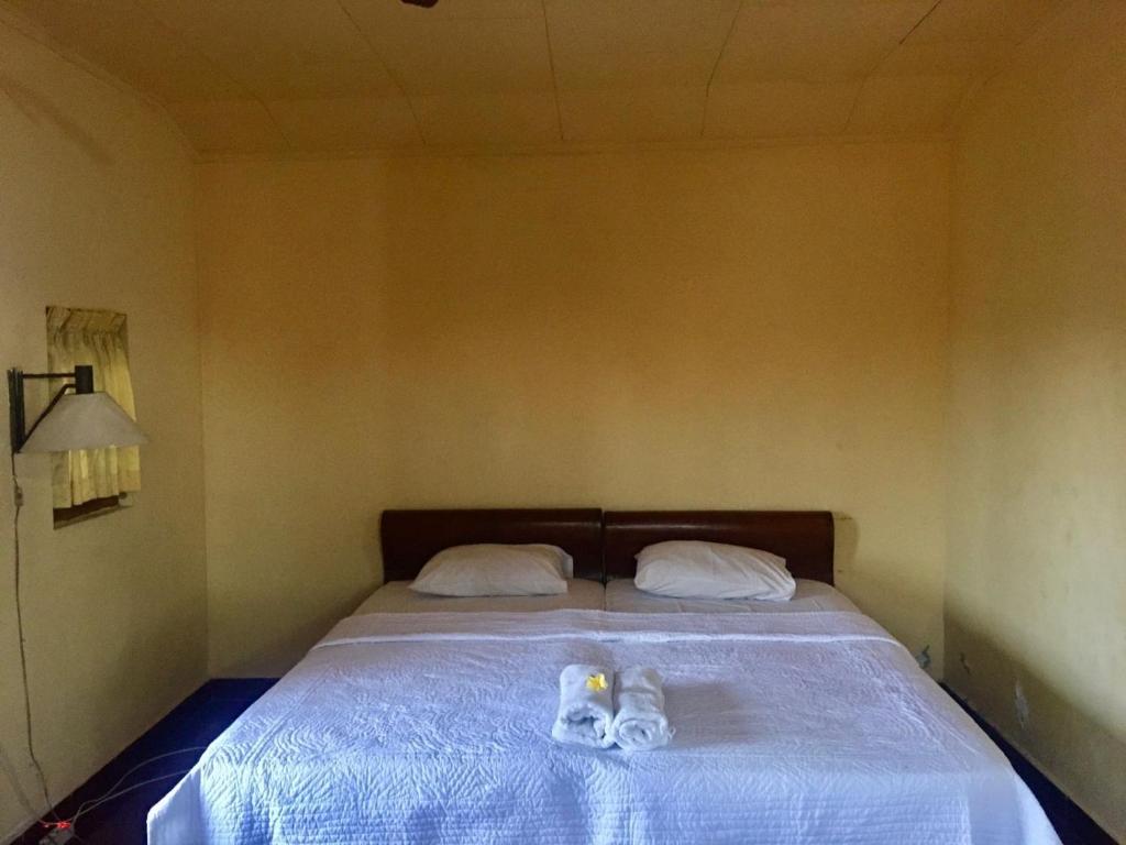 Puri Mandala Kaleran - Standard Double Room With Fan