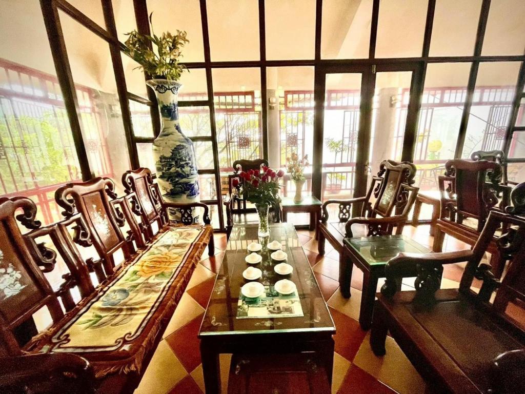 Posezení v ubytování An Phú Motel Tam Đảo