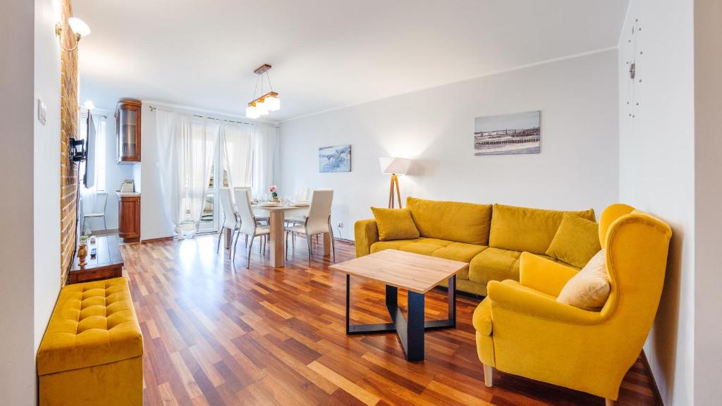 Posedenie v ubytovaní Apartamenty Sun & Snow Kołobrzeg Jantar