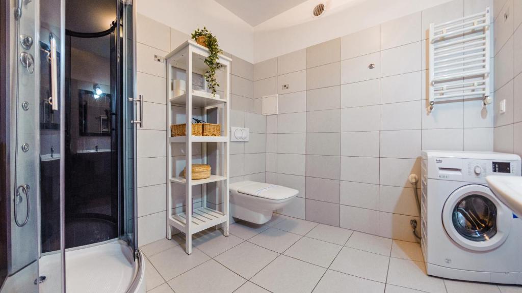 Kúpeľňa v ubytovaní Apartamenty Sun & Snow Kołobrzeg Jantar
