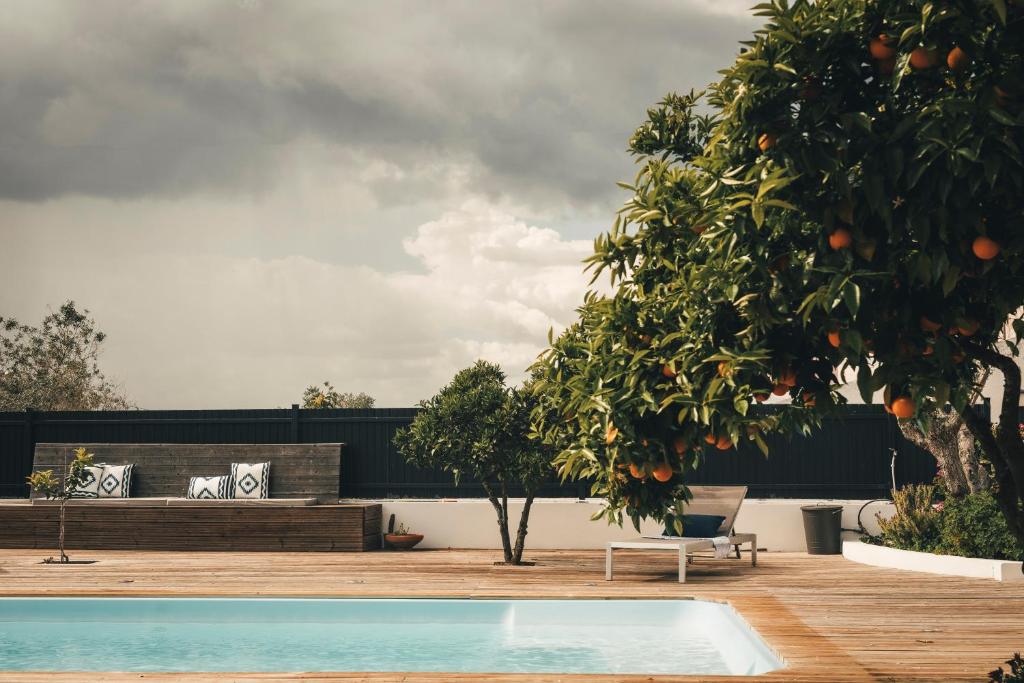Bazén v ubytování Casa da Bia nebo v jeho okolí
