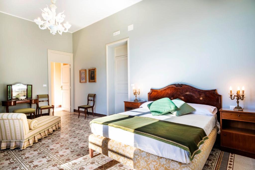 Łóżko lub łóżka w pokoju w obiekcie Villa Angelina - charming rooms & apartments