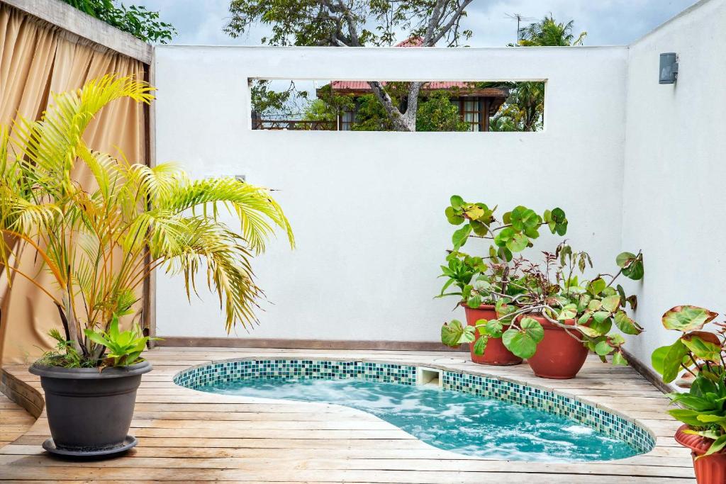 A piscina localizada em Miraflores Boutique Hotel Adults Only ou nos arredores