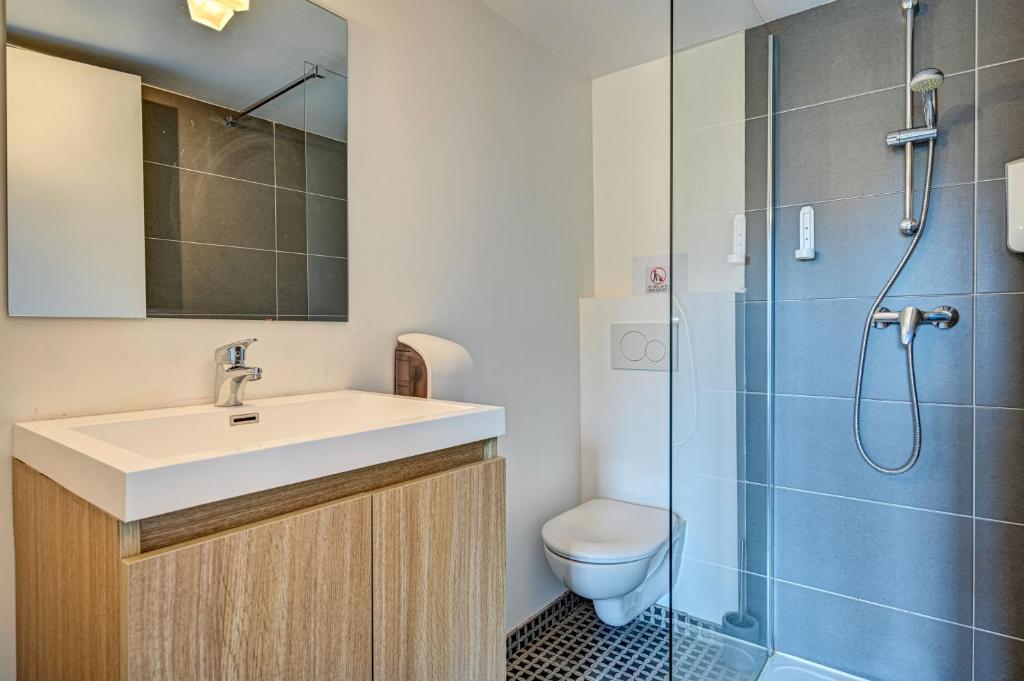 Contact Hôtel Le Provence - Habitación Doble Pequeña