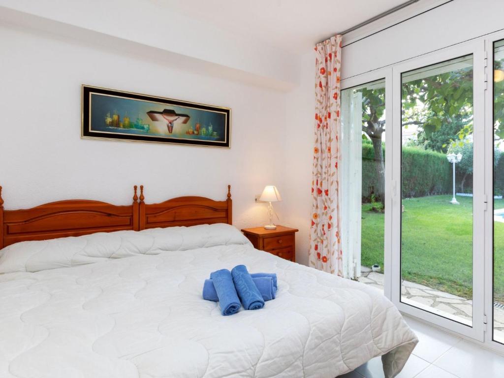 Postel nebo postele na pokoji v ubytování Holiday Home Montalt VI by Interhome