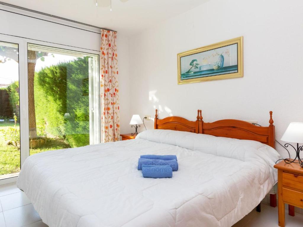 Postel nebo postele na pokoji v ubytování Holiday Home Montalt VI by Interhome