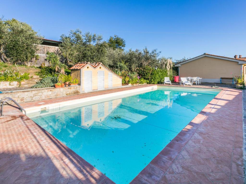 Bazén v ubytovaní Holiday Home Montechioccioli-1 by Interhome alebo v jeho blízkosti