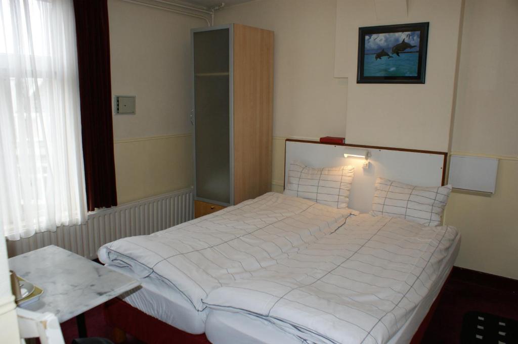 Hotel de Westertoren - Resim 20