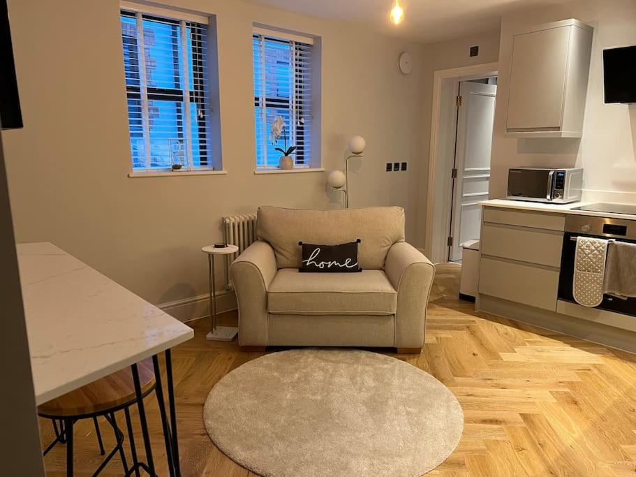 New Apartment, 10 mins from Principality Stadium