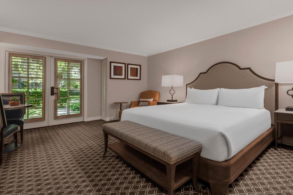 Rancho Bernardo Inn - Resort View Room, Patio Entrance, One King Led