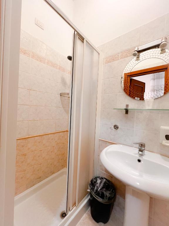 Alius and Freerome Hotel - Resim 18