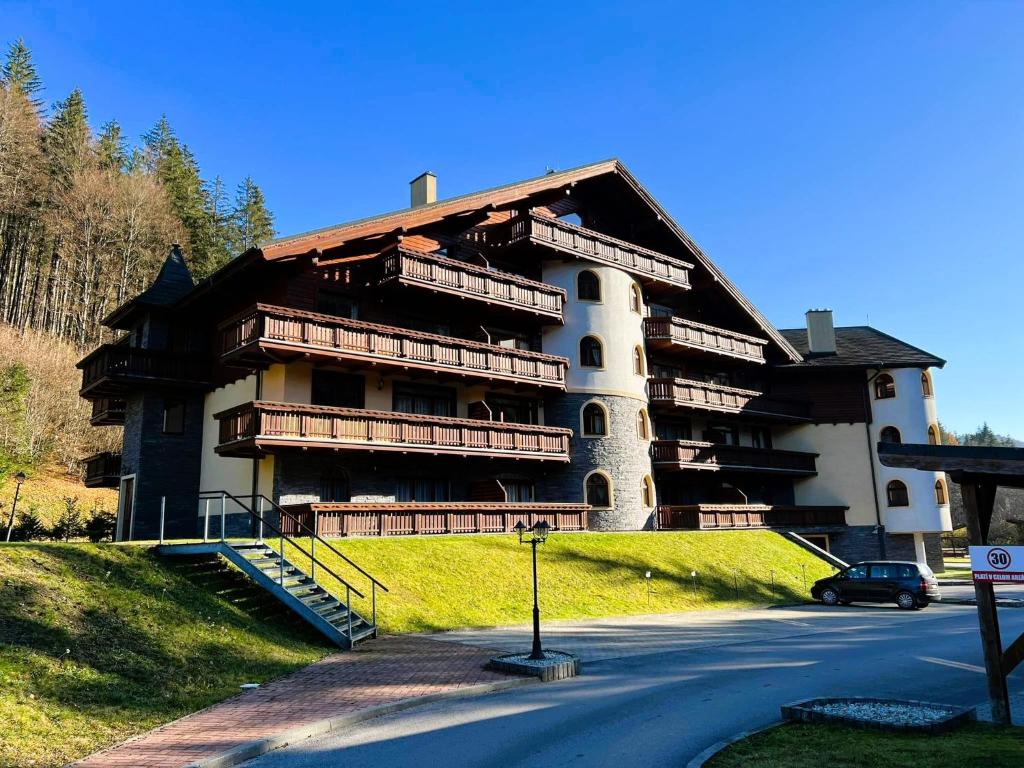 Budova, kde se apartmán nachází