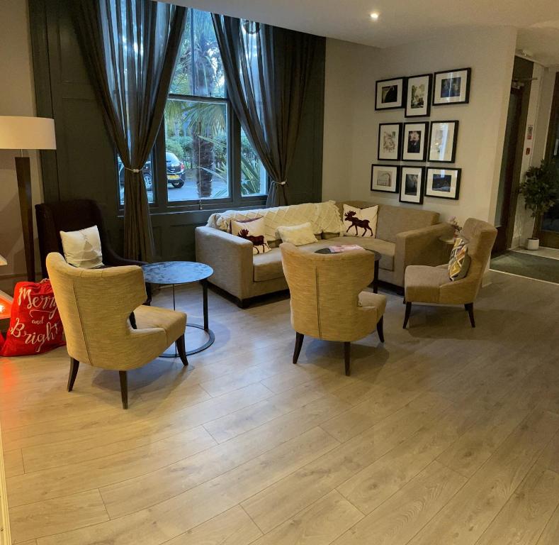 The Orchid Hotel - Resim 9